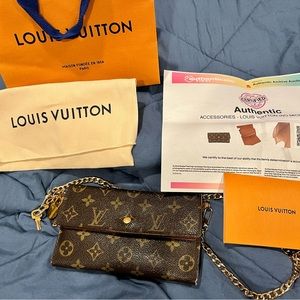 💯 Authentic vintage Louis Vuitton Sarah wallet, with lock and key (306)